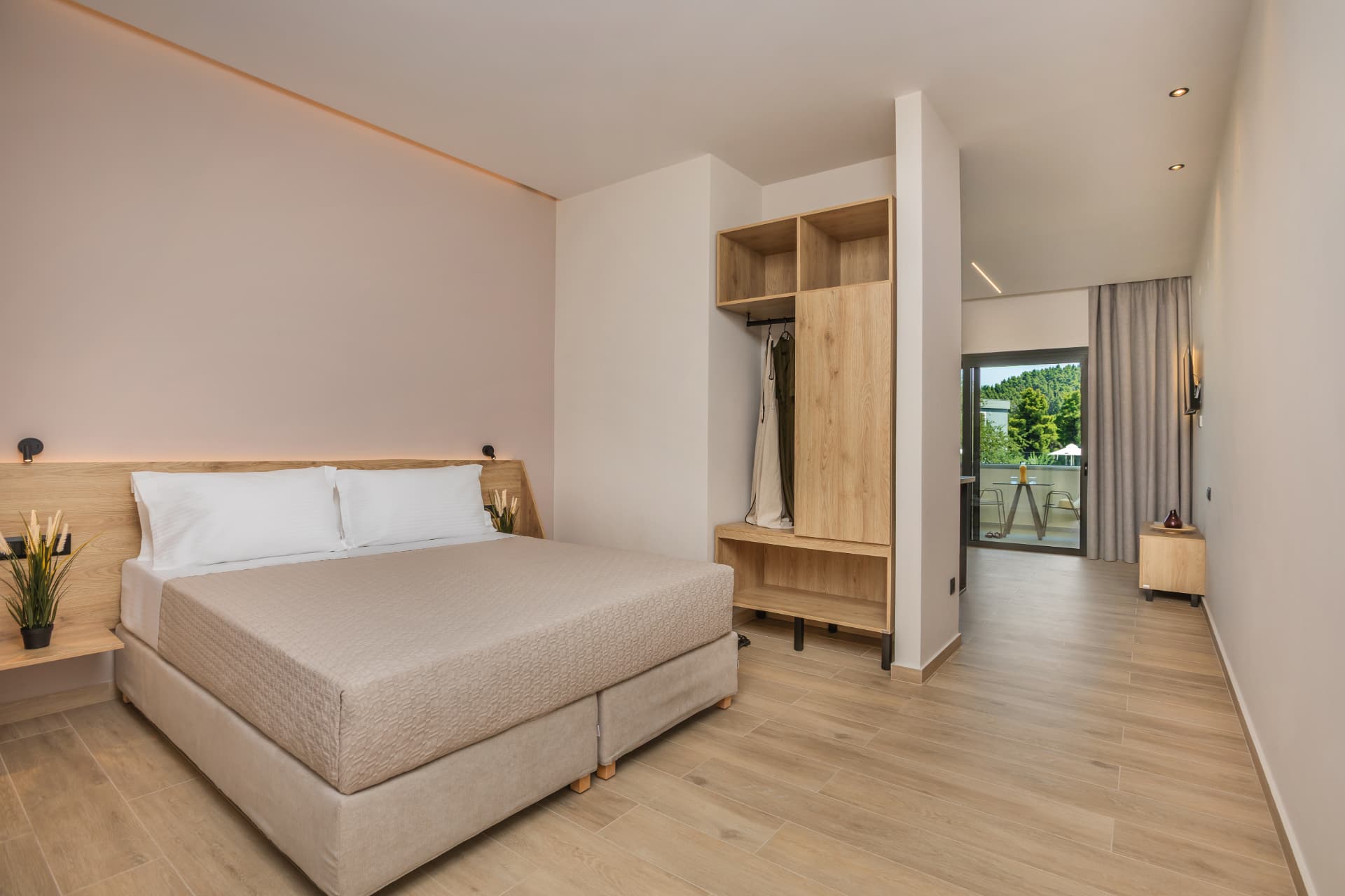 one-bedroom suite